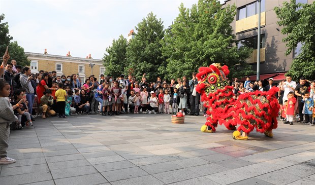 Vietnamese community in UK jubilantly celebrates Mid-Autumn Festival